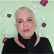 Professora de matemática, com experiência, presencial e online, de 25 anos em escola pública e universidades