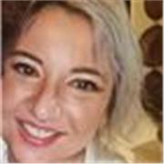 Come insegnante, cerco sempre di creare un'atmosfera che metta gli studenti a proprio agio, liberi di fare errori e domande. So in prima persona cosa vuol dire essere uno studente di lingua, quindi lavoro per rendere la mia lezione piacevole per tutti. Ti