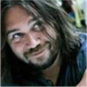 Soy actor y profesor de teatro infantil, juvenil y adulto, con aprocimadamente veinticuatro años de experiencia.