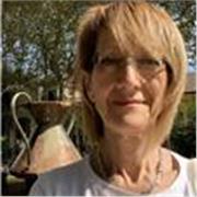 Insegnante laureata, specializzata apprendimenti facilitati DSA, ADHD, DVA,Tutor didattico, impartisce lezioni presenza online