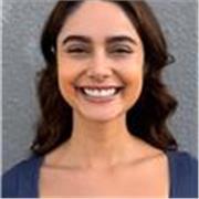 Aprenda inglês ensaiando a vida real! Nas aulas, usamos: conversação, vocabulário, gramática e muita vida real. Sempre unindo o que aprendemos a situações do dia a dia para você ganhar confiança