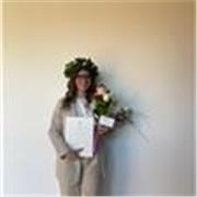 Laureata in Lettere moderne impartisce lezioni di Lingua e letteratura italiana per secondaria di primo e secondo grado