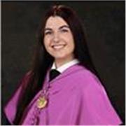 Estudiante de máster con nivel elevado de inglés y habilidades para impartir clases.