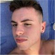 Soy un profesor dinámico, cercano y motivador, convencido de que aprender puede ser apasionante 