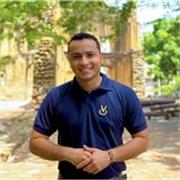 Profesional titulado en comunicación. Experiencia en medios escritos y audiovisuales.