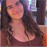 Estudiante universitaria con C2 de inglés (nivel nativo). Daré clases de inglés enfocándome en el diálogo.