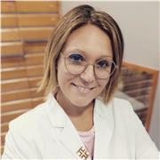 Laureata in CTF impartisce lezioni di Scienze Naturali e Biologia a ragazzi di scuole medie e superiori