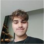 Estudiante de ADE imparte clases de economía y matemática sociales a nivel de ESO y Bachillerato tanto presencial como online