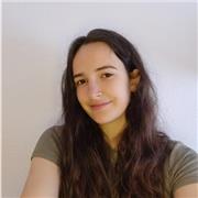 Profesora de matemática imparte clases de primaria y secundaria