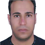 I am a native English speaker with 3 years of experience as a private tutor. I help my students improve their grammar, speaking, a