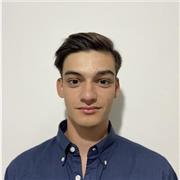 Me defino como proactivo y atento, puedo dar clases de refuerzo o apoyo a niños de cualquier edad hasta la E.S.O..