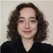 Etudiante, détentrice du Cambridge English Certificate (2023) attestant mon anglais au niveau C1 (C2=niveau des natifs). Je propose des cours d’anglais pour tout âge sur Rennes. Au domicile ou en distanciel, comme vous préférez!