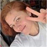 Soy una estudiante especializada en ciencias que tiene una pasión por el conocimiento y con ganas de compartirlo