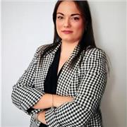 Graduada en Administración y dirección de empresas se ofrece para ayudarte