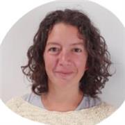 Profesora de Química con amplia experiencia en nivel Secundario