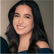 Zuverlässige Nachhilfelehrerin für die verschiedensten Fächer