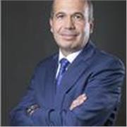 Me defino como un enamorado de la formación y la docencia y me encantaría dar clases de formacion empresarial.