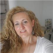 Docente di scuola primaria, farò aiuto compiti per la primaria e italiano, latino, storia e sociologia per il biennio del liceoo