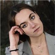 Offro lezioni private a bambini delle scuole elementari, medie, ragazzi del liceo o matricole universitarie.