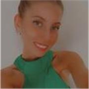 Profesora de español imparte clases para todas las edades