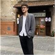 Laureato in lettere moderne offre lezioni di letteratura italiana e di preparazione alla prima prova dell’esame di stato. Principalmente a distanza tramite Google Meet o altre piattaforme da concordare, con spiegazioni, esercizi e tutto ciò di cui lo stud
