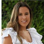 Soy una persona responsable, paciente y apasionada por la enseñanza, estudiante de Magisterio en Primaria y con experiencia