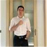 Studenti di ingegneria informatica al politecnico di torino che fa da tutor di matematica e informatica da piccini a ragazzi delle superiori, utilizzo un metodo semplice ma efficace capace di far capire a chiunque gli argomenti