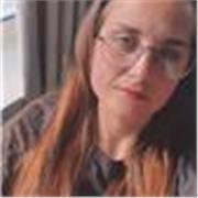 Profesora titulada en Administración y Dirección de Empresas con 4 años de experiencia en la docencia.