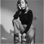 Entrenadora personal cercana, motivadora y adaptada a cada nivel.