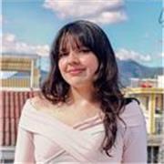 Profesora de inglés para apoyo y refuerzo personalizado y con uso de herramientas lúdicas