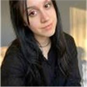 Profesora con experiencia titulada en Desarrollo de Aplicaciones Multiplataforma y especializada en Inteligencia Artificial.