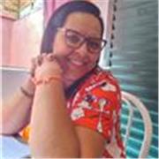 Professora de alfabetização com experiência on-line para crianças