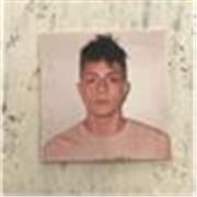 Estudiante de filosofía avanzando dispuesto a realizar clases a estudiantes de cursos menores