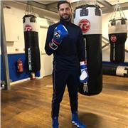 Qualified level one England Boxing coach teaches boxing to beginners, amateur novices and white collar fighters in London