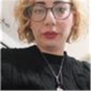 Desideri una lezione organizzata ma informale? Sono una persona socievole ma preparata.