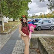 Laureata magistrale in Letteratura italiana, filologia moderna e linguistica impartisce lezioni di italiano, storia e geografia