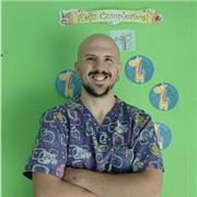 Graduado en historia del arte, por lo que imparto clases particulares de historia del arte, historia, geografía, lengua o inglés