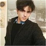 Musicista, cantante, cantautore e sound designer, impartisco lezioni di teoria, armonia, solfeggio e cantautorato