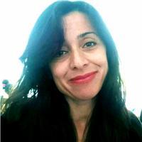 Profesora de educación infantil y primaria con mención en pedagogía terapéutica y máster en necesidades educativas especiales, da clases para educación infantil y primaria, como apoyo escolar en todas las materias, apoyo en la lectura y la escritura y apo