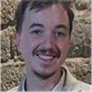 Recién graduado de química con dominio en ciencias, especialmente en química y física.