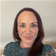 I work as a 1-1 tutor teaching GCSE and A level students online in psychology.