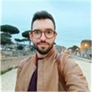 Esperto di lingue offre lezioni di inglese e/o di italiano per stranieri, disponibile anche per aiuto compiti