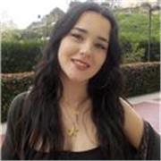 Soy Laura, una estudiante de segundo de carrera del grado de educación primaria en la universidad de la Uvigo