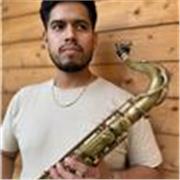 Insegnante di Saxofono con laurea biennale in Saxofono Jazz