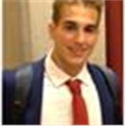 Insegnante di Matematica rivolto a studenti di scuola secondaria