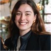 Graduada en Derecho y ADE bilingüe, con experiencia en la preparación de la Carrera Judicial y profesora particular de Derecho. 