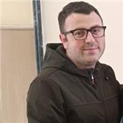 Offro lezioni a bambini e ragazzi, in base alle loro esigenze. Sono disponibile per lezioni anche di recupero lacune.