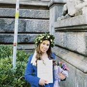 Professoressa laureata in Filologia Moderna con 110 e lode propone lezioni di latino e italiano (grammatica e letteratura)
