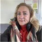 Profesora titulada imparte clases de Lengua Castellana, español para extranjeros. Apoyo para asignaturas de Primaria. 