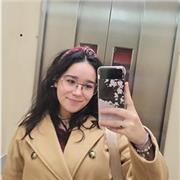 Profesora de matemáticas, biología, castellano y catalán, apta para todas las edades.